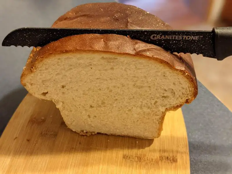 How to cut bread with Nutriblade serrated knife